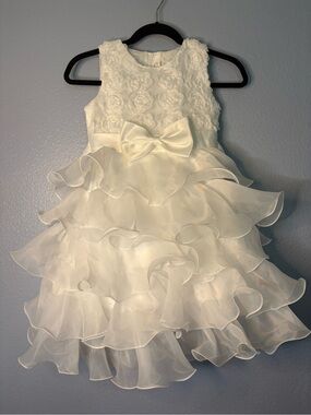 White Ruffle flower Girls' Dress with Bow
